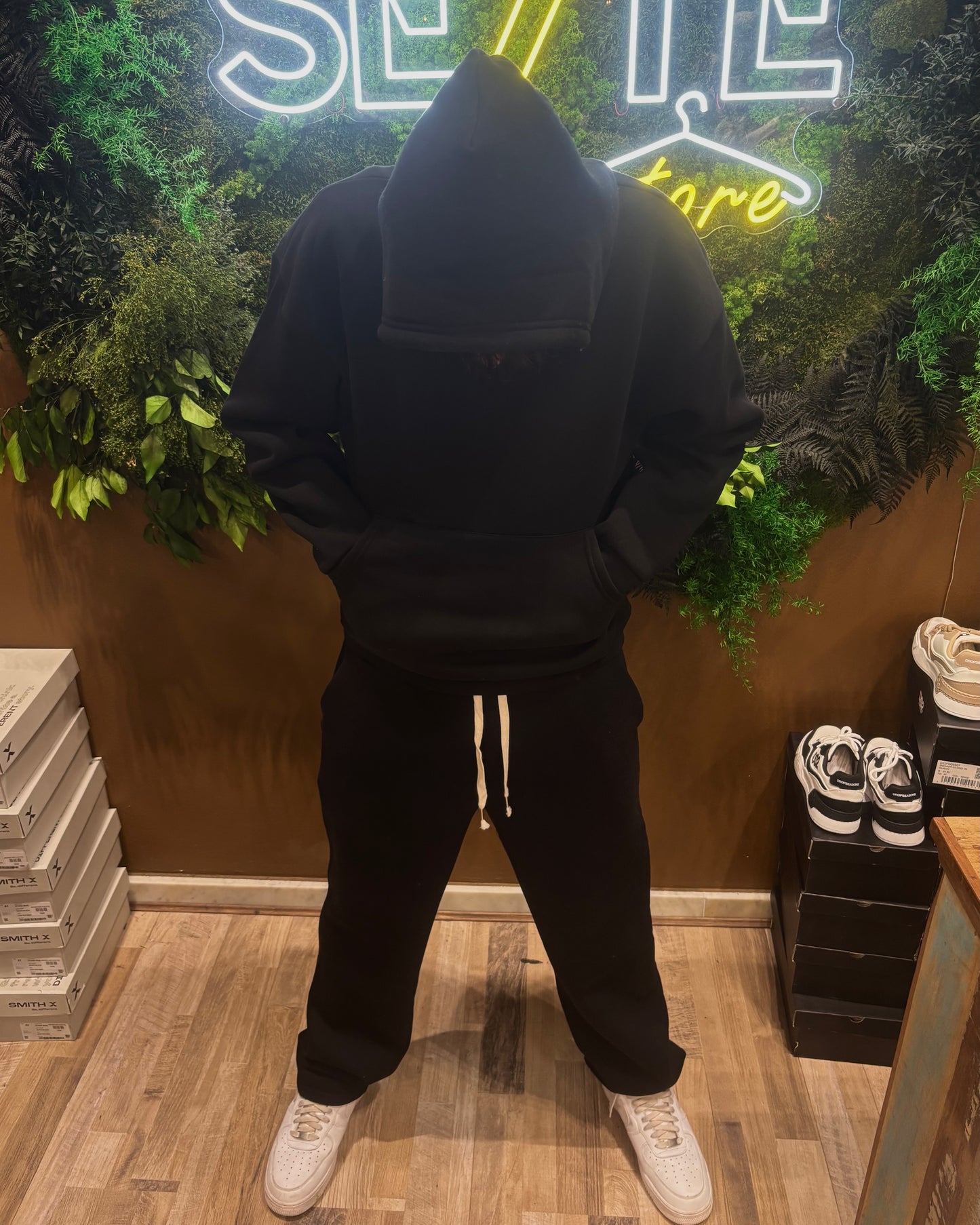 HOODIE TRACKSUIT